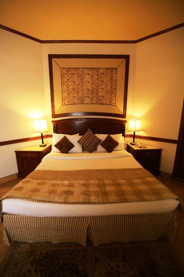 Hotel President Jalandhar Exterior photo