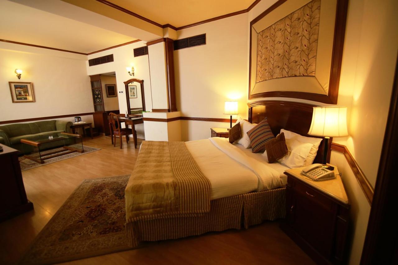 Hotel President Jalandhar Exterior photo