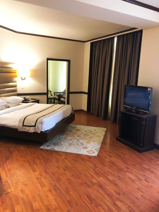 Hotel President Jalandhar Exterior photo