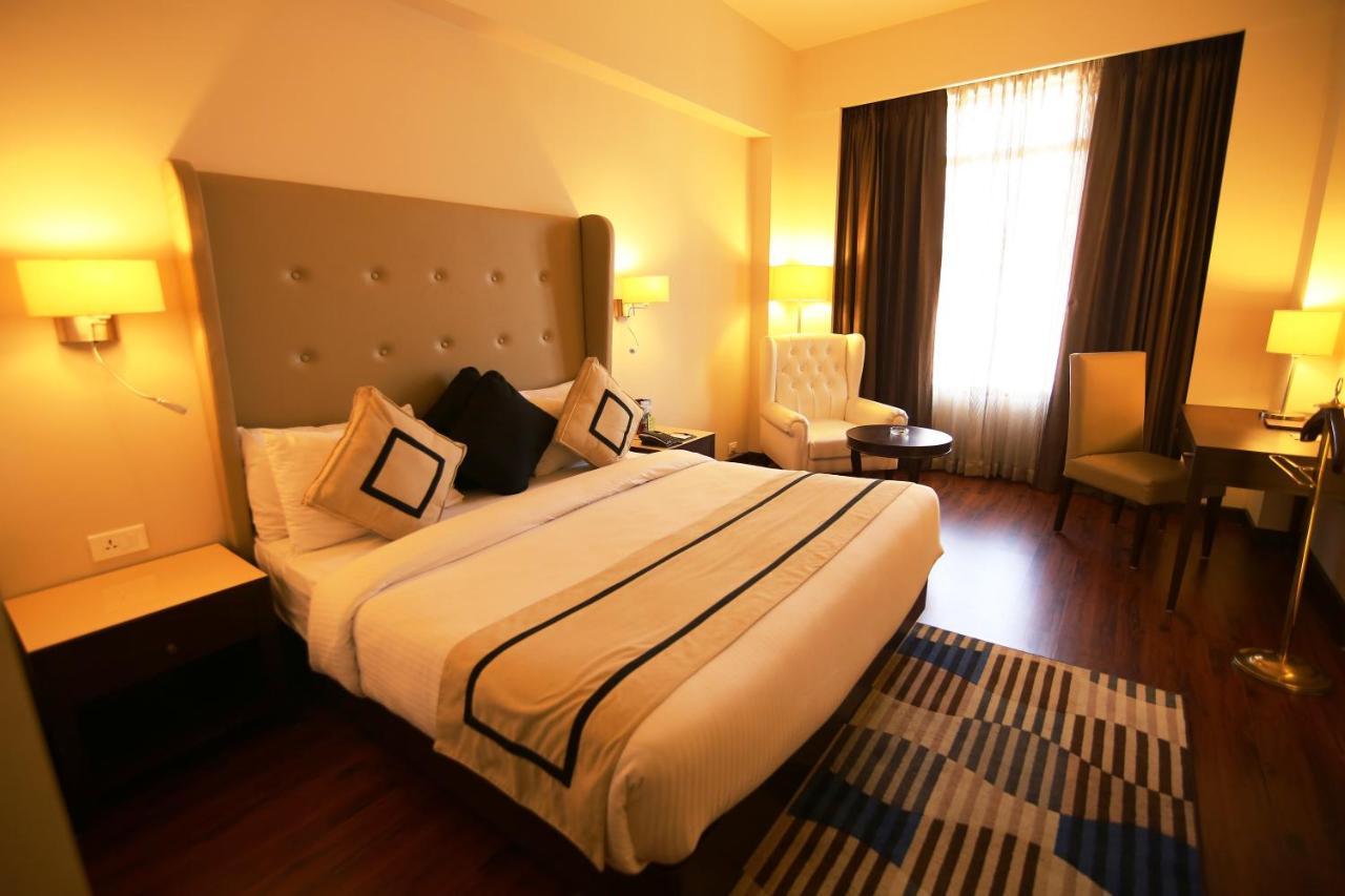 Hotel President Jalandhar Exterior photo