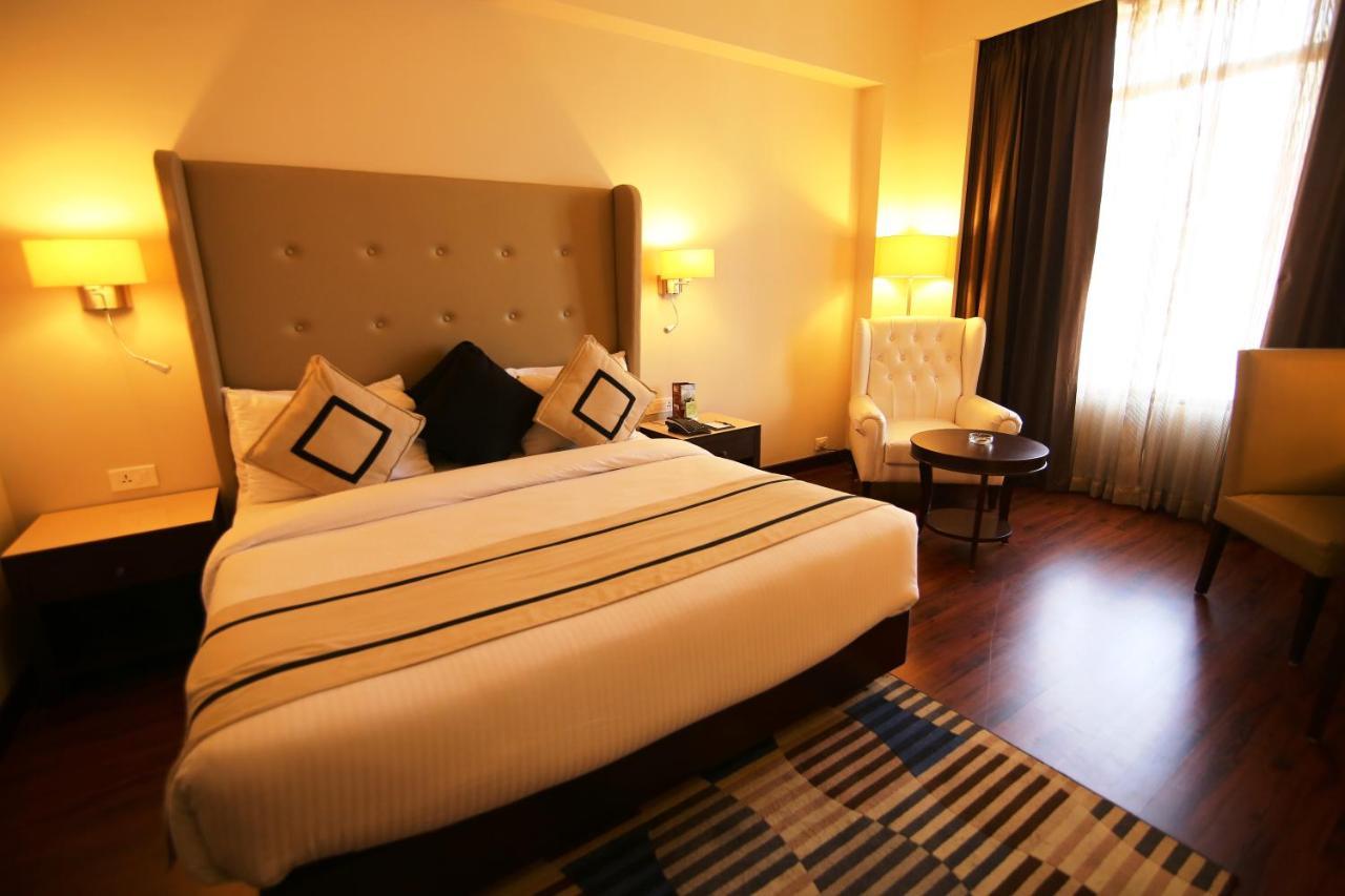 Hotel President Jalandhar Exterior photo