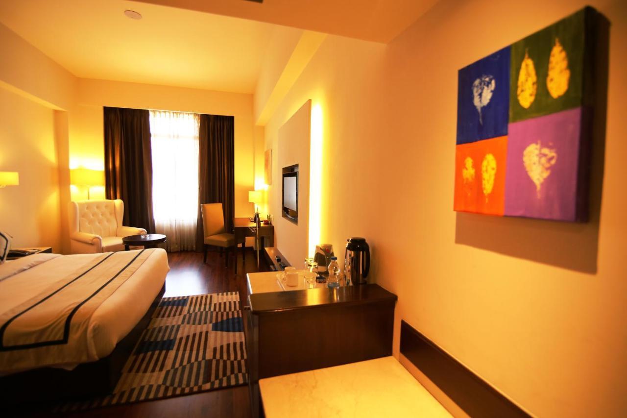 Hotel President Jalandhar Exterior photo
